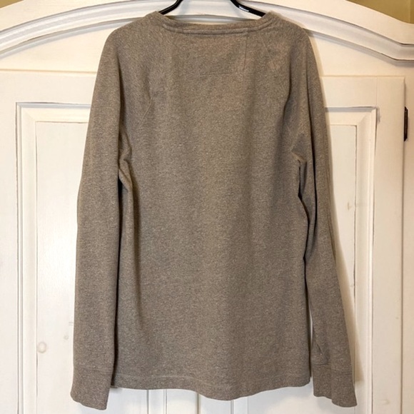 Banana Republic Men's Henley in Oatmeal - Picture 2 of 10